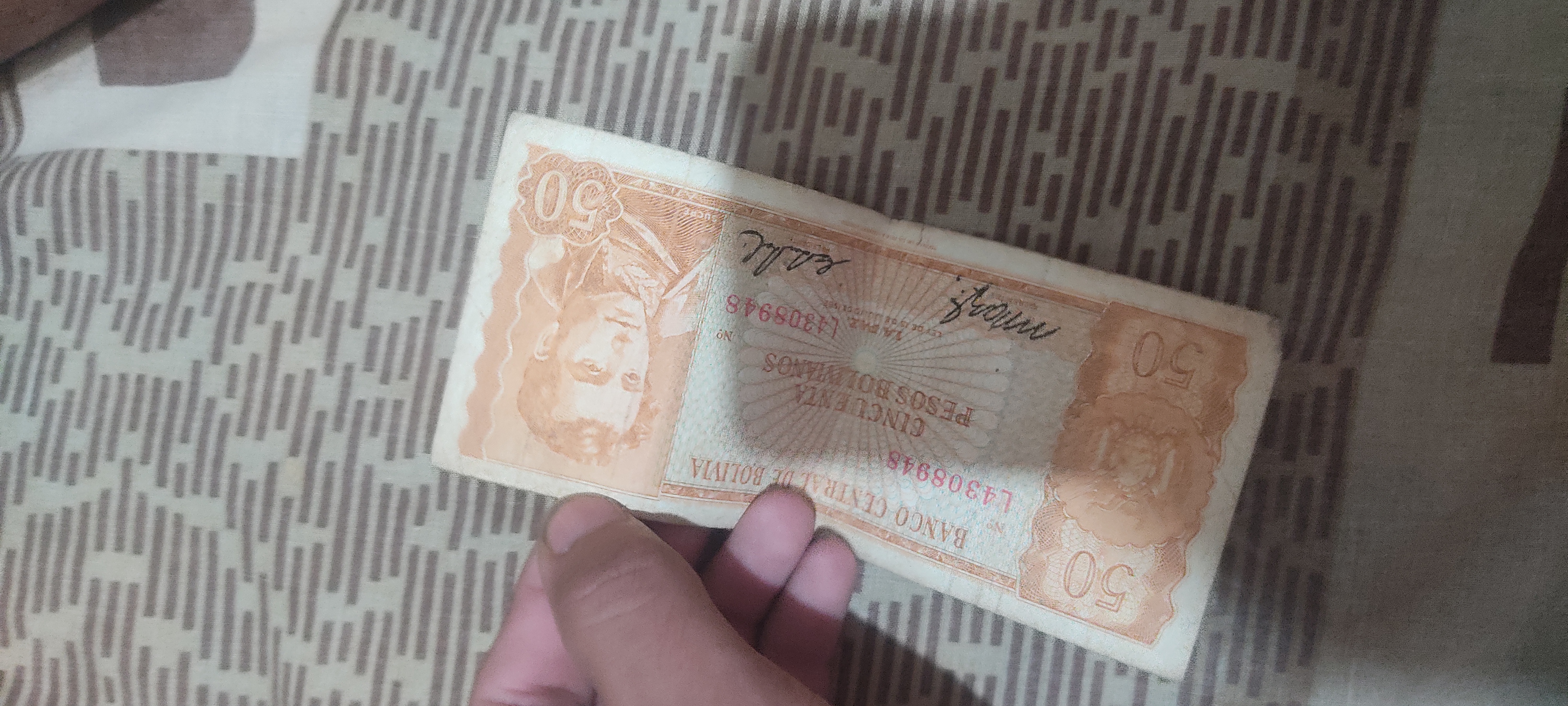 50 bolivianod
